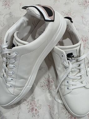 Men's White Low-Top Sneakers with Pink Accent Karl Lagerfeld